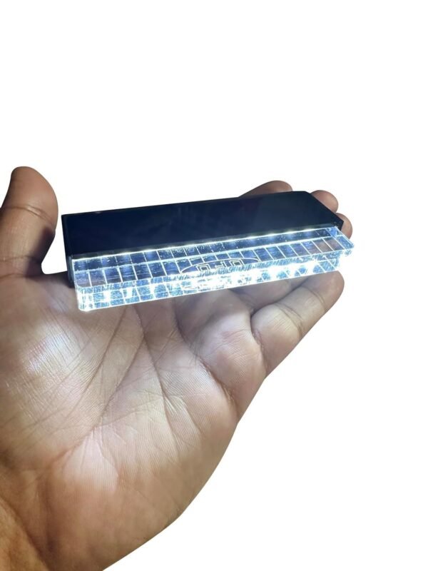 single white color ufo light thar